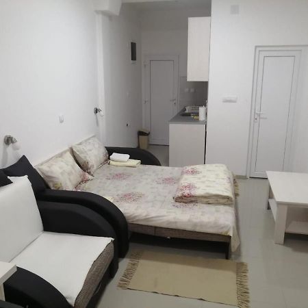 Apartment Maka 3 Soko Banja Esterno foto