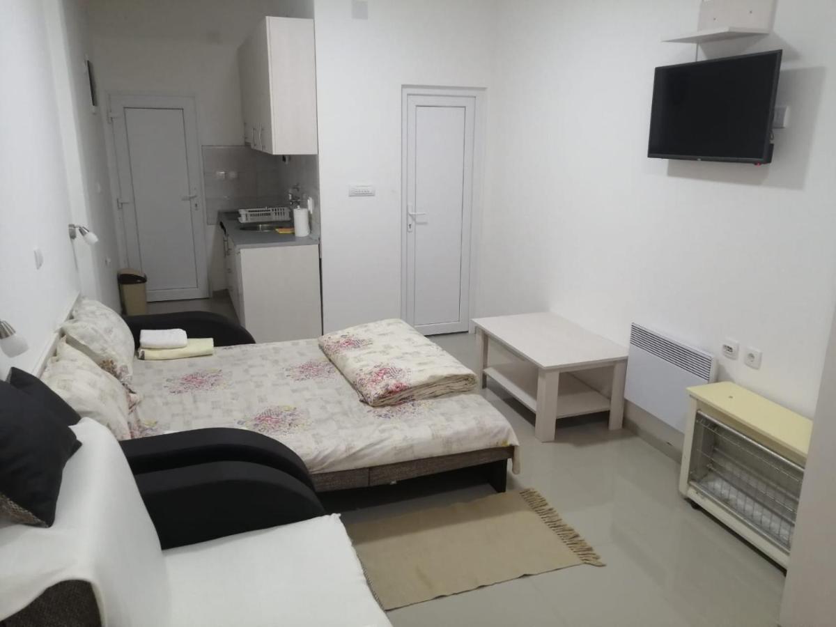Apartment Maka 3 Soko Banja Esterno foto